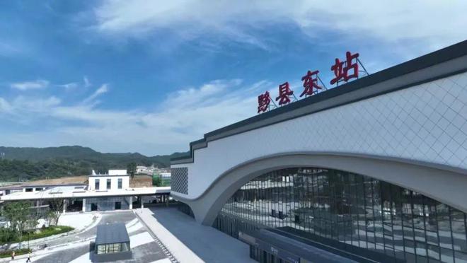 杭昌高铁全线贯通 合肥西递宏村高铁直达，畅游宏村住宿全攻略